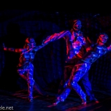 projection-on-dancers-img_5929-2.jpg